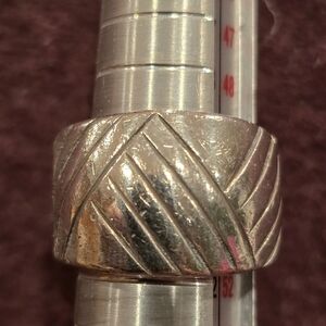 Vtg Sterling Silver Domed Crosshatched Design Heavy